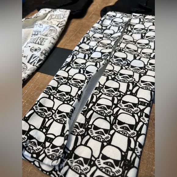 Disney Star Wars: Darth Vader & Storm Trooper Hanging Kitchen Towel (set of 2) - Picture 6 of 7
